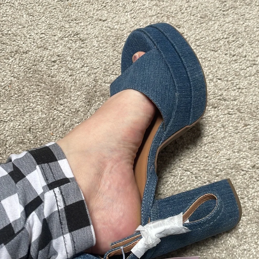 - 2/$30 Wild Fable Alessia jean platform block heels size 8.5